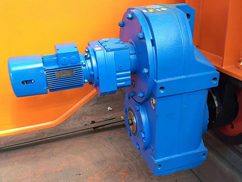 R/F系列減速機(jī)使用(yòng)現(xiàn)場(chǎng)